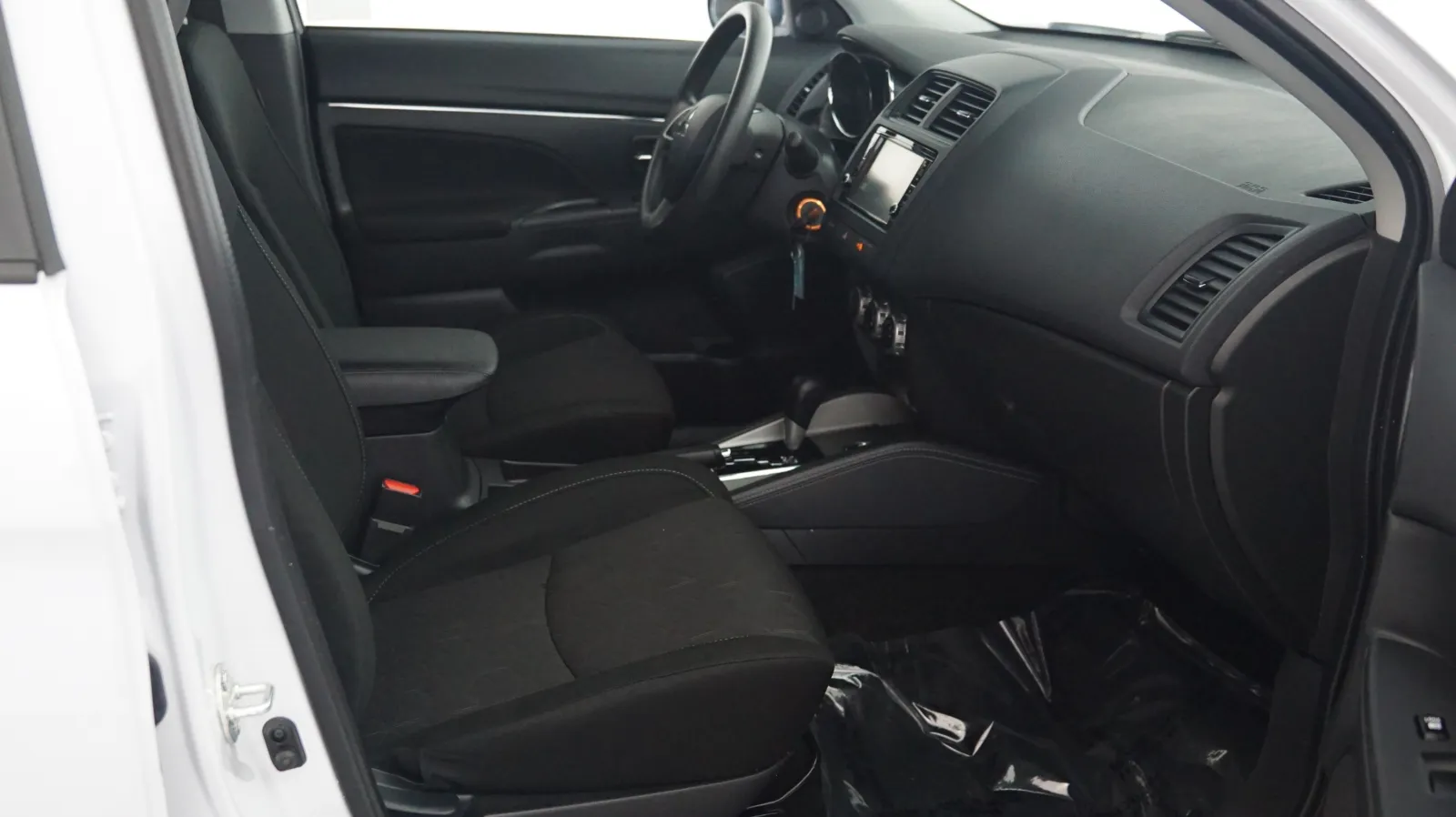 Mitsubishi Outlander Sport photo 6