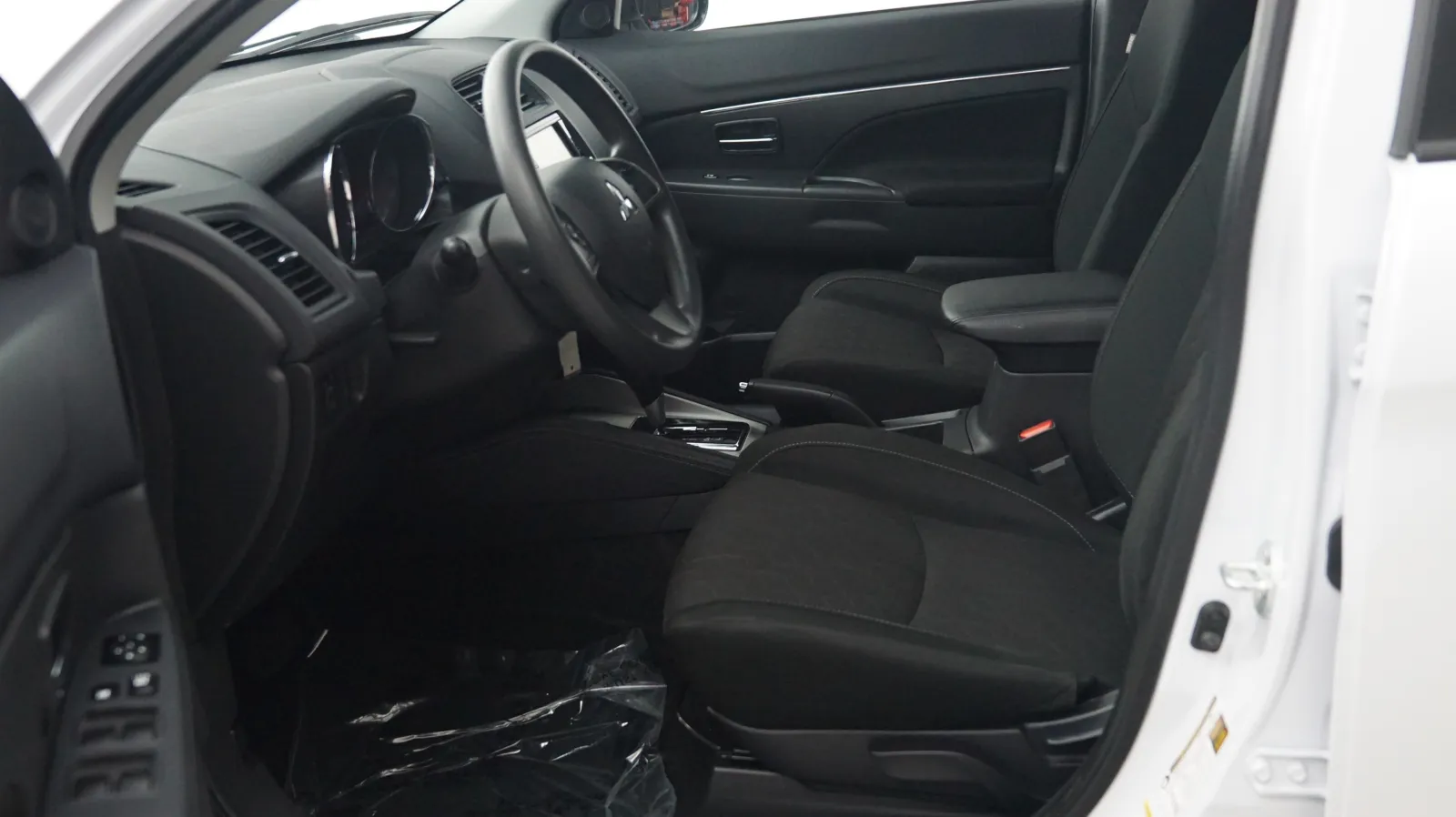 Mitsubishi Outlander Sport photo 7