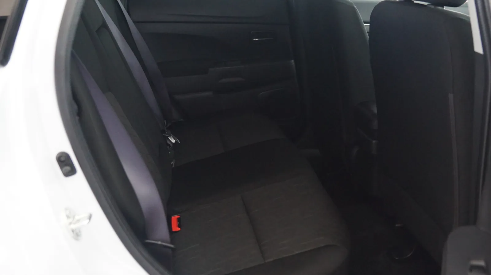 Mitsubishi Outlander Sport photo 11