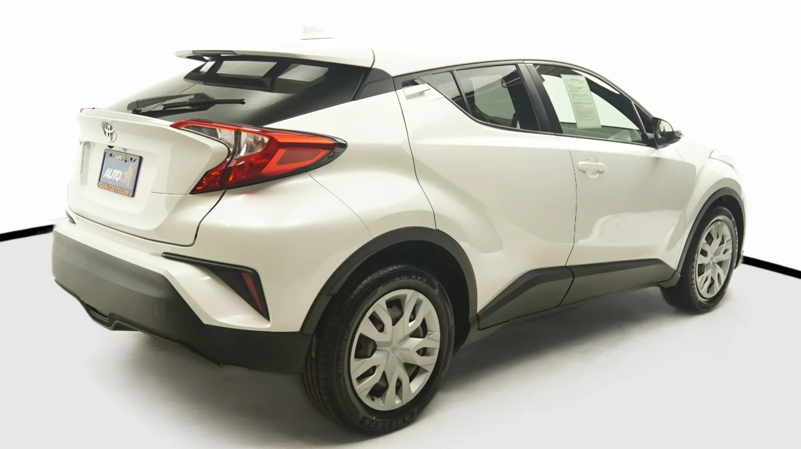 More photos of 2019 Toyota C-HR LE at Auto City, CA