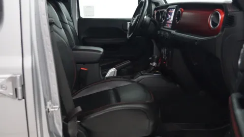 More photos of 2018 Jeep Wrangler Unlimited Rubicon at Auto City, CA
