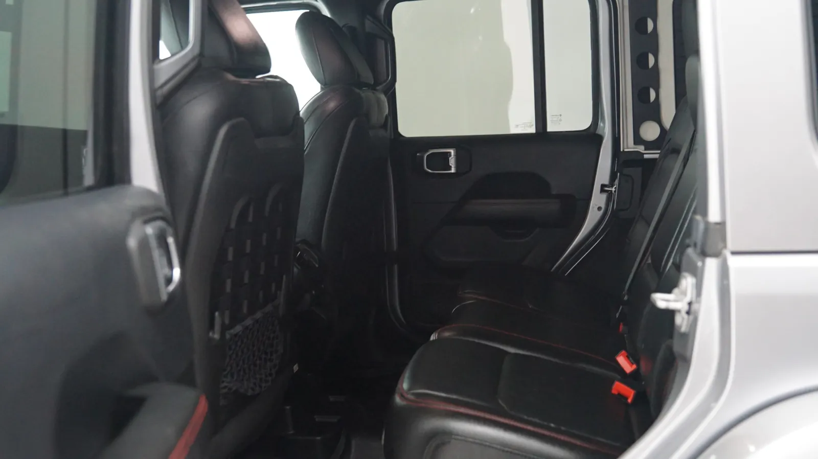 Jeep Wrangler photo 10