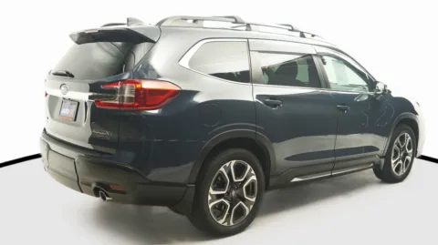 More photos of 2023 Subaru Ascent Limited at Auto City, CA