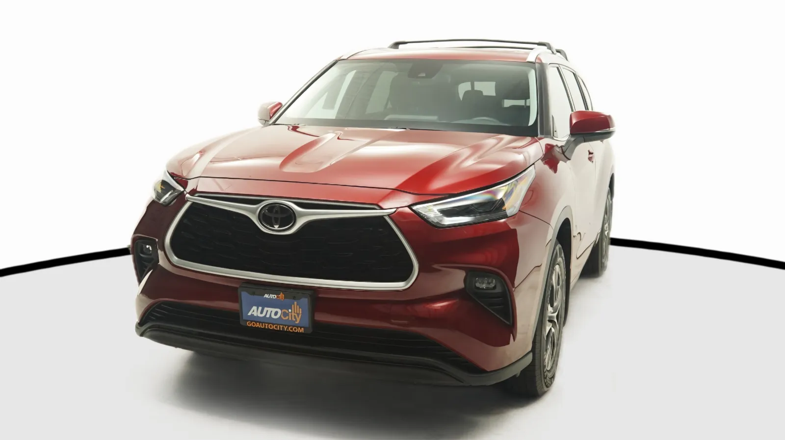 Red 2021 Toyota Highlander XLE for sale in El Cajon, CA