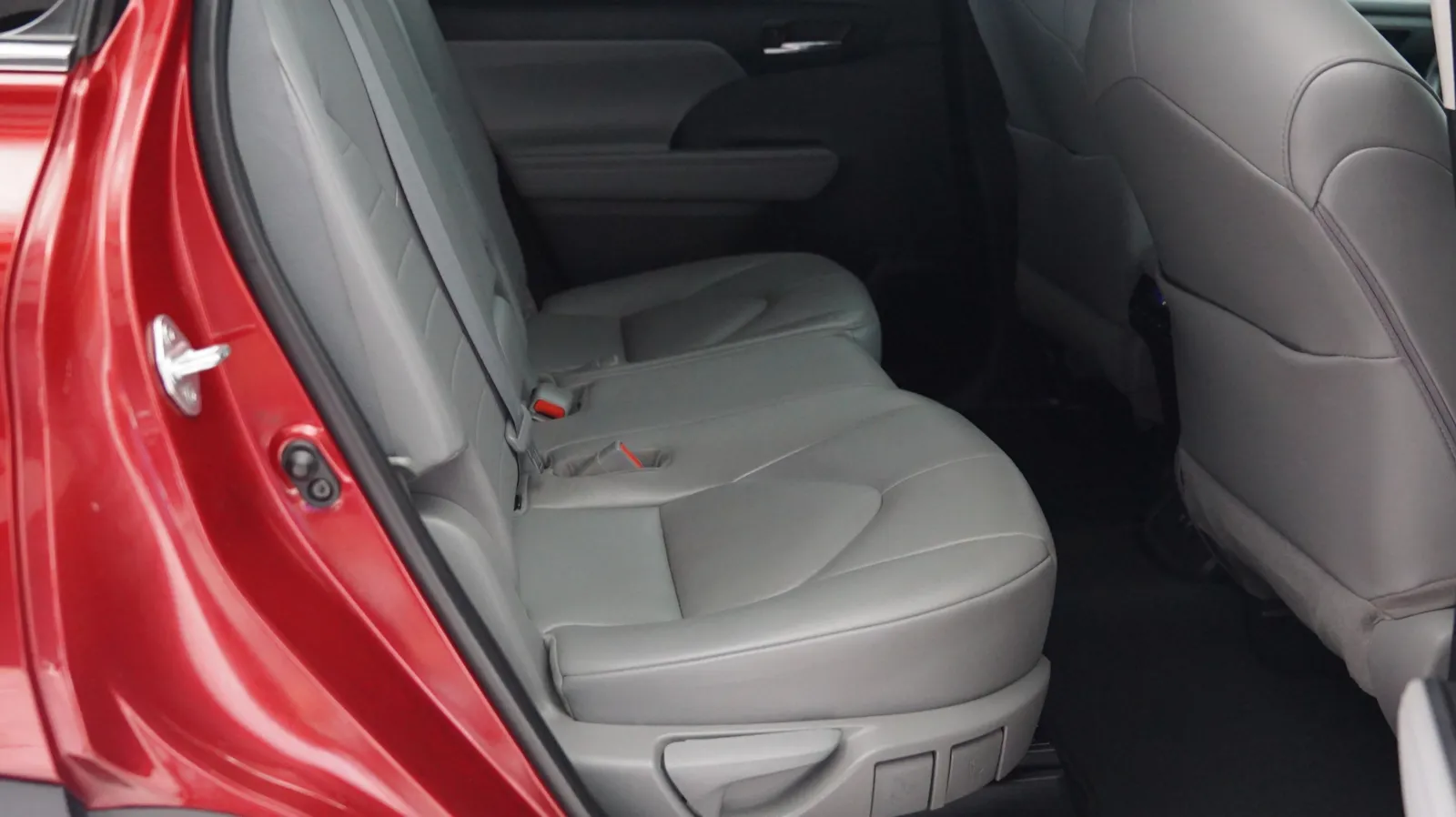 Toyota Highlander photo 11