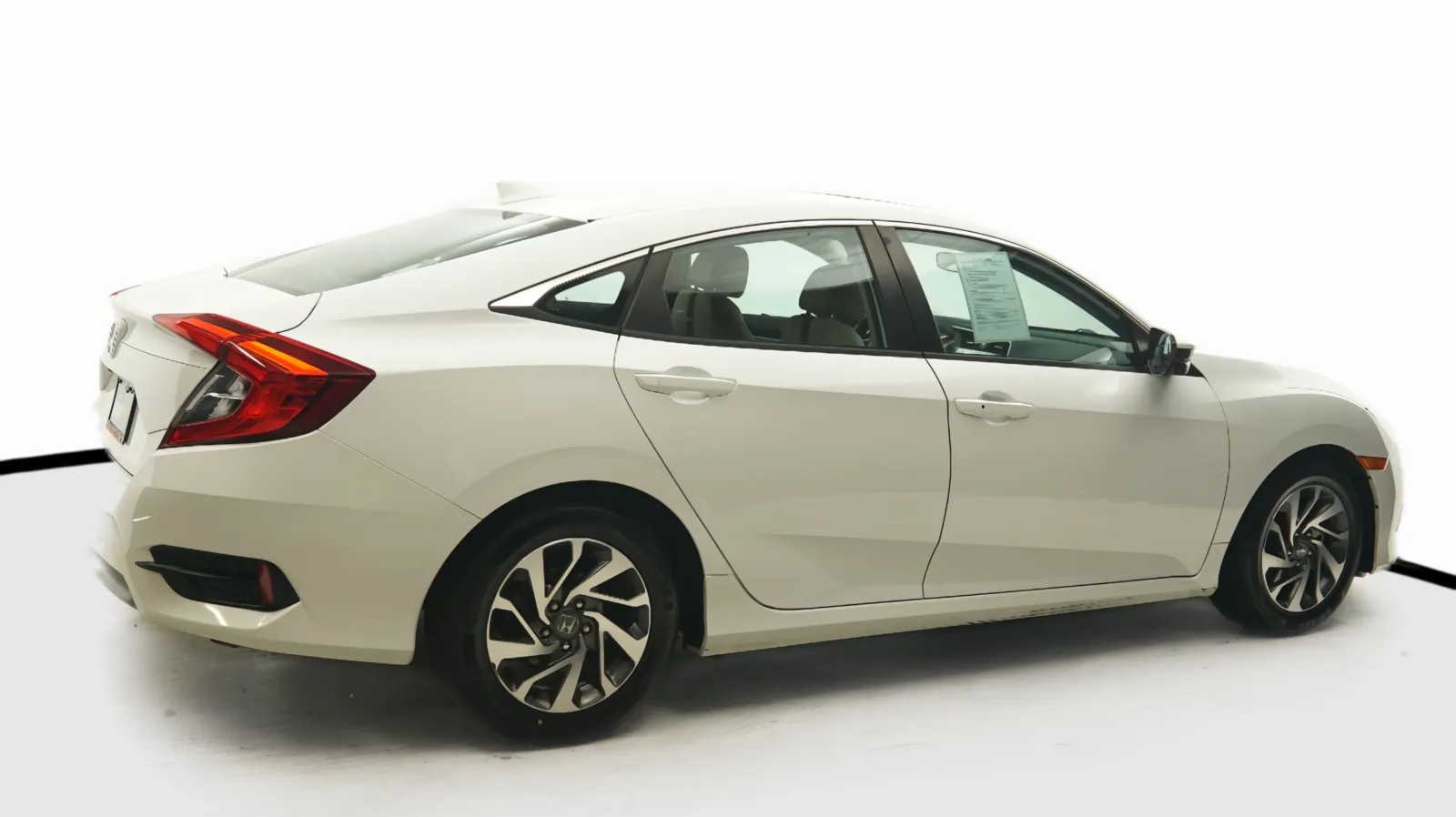 More photos of 2018 Honda Civic EX at Auto City, CA