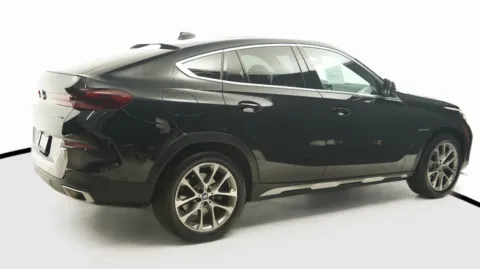 More photos of 2023 BMW X6 xDrive40i at Auto City, CA