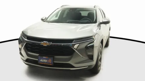 Gray 2025 Chevrolet Trax LT for sale in El Cajon, CA