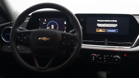 More photos of 2025 Chevrolet Trax LT at Auto City, CA