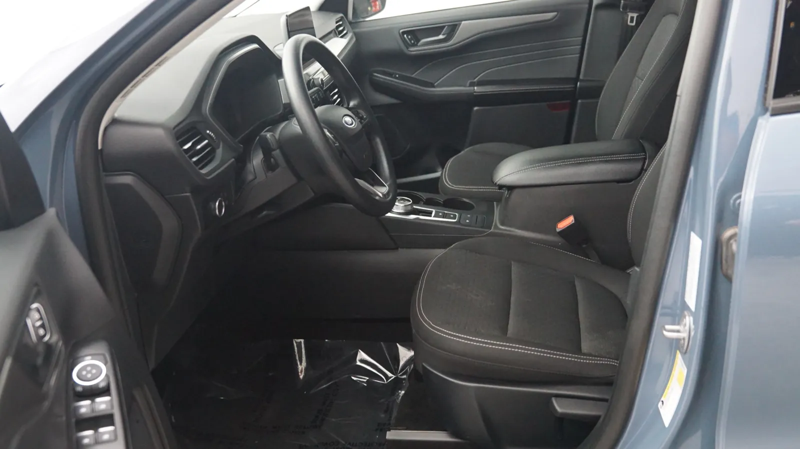 Ford Escape photo 7