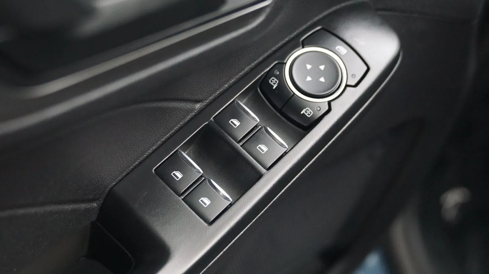 Ford Escape photo 14