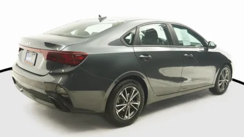 More photos of 2023 Kia Forte LXS at Auto City, CA