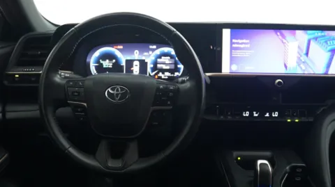 More photos of 2023 Toyota Crown XLE at Auto City, CA