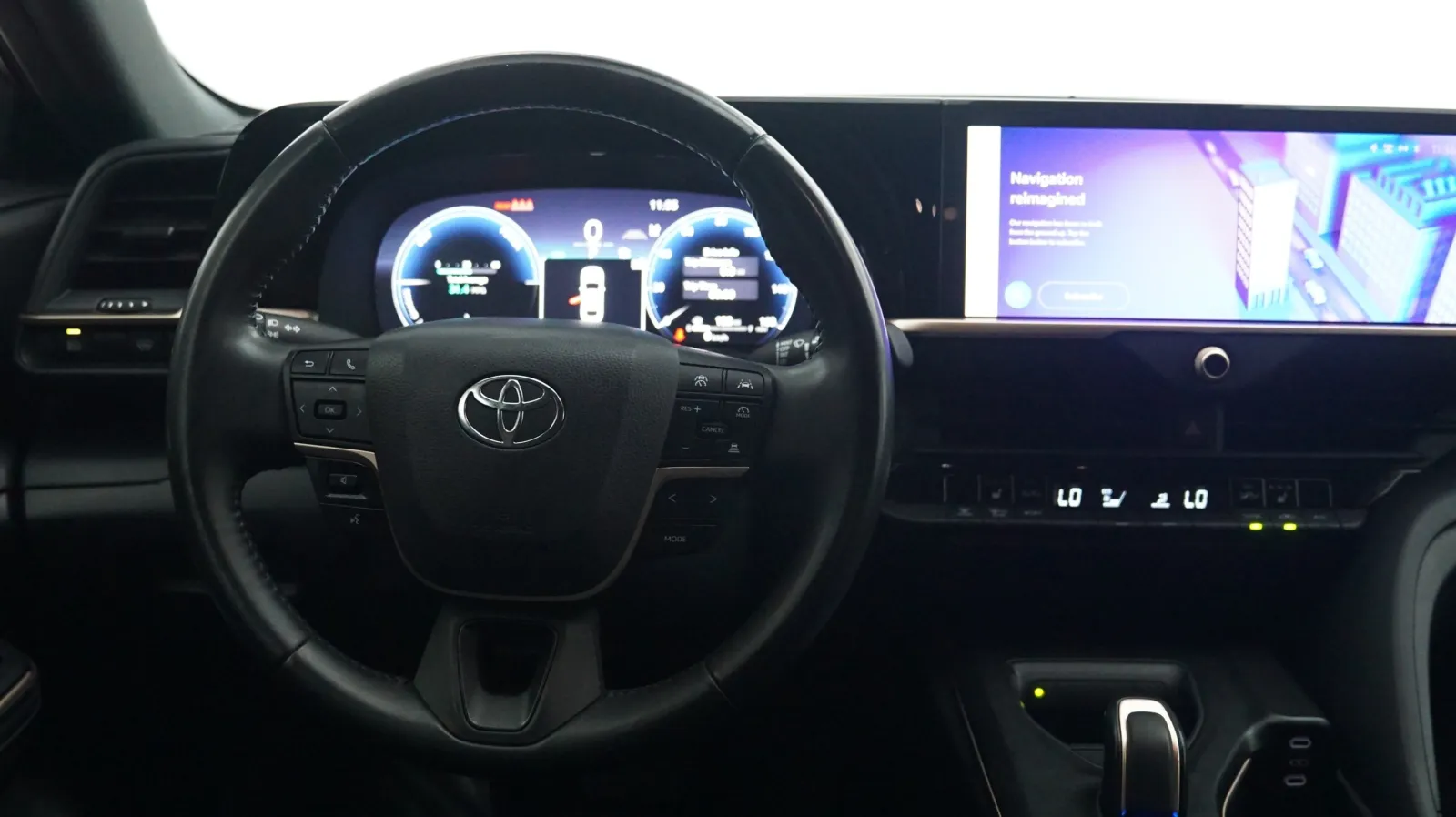 More photos of 2023 Toyota Crown XLE at Auto City, CA