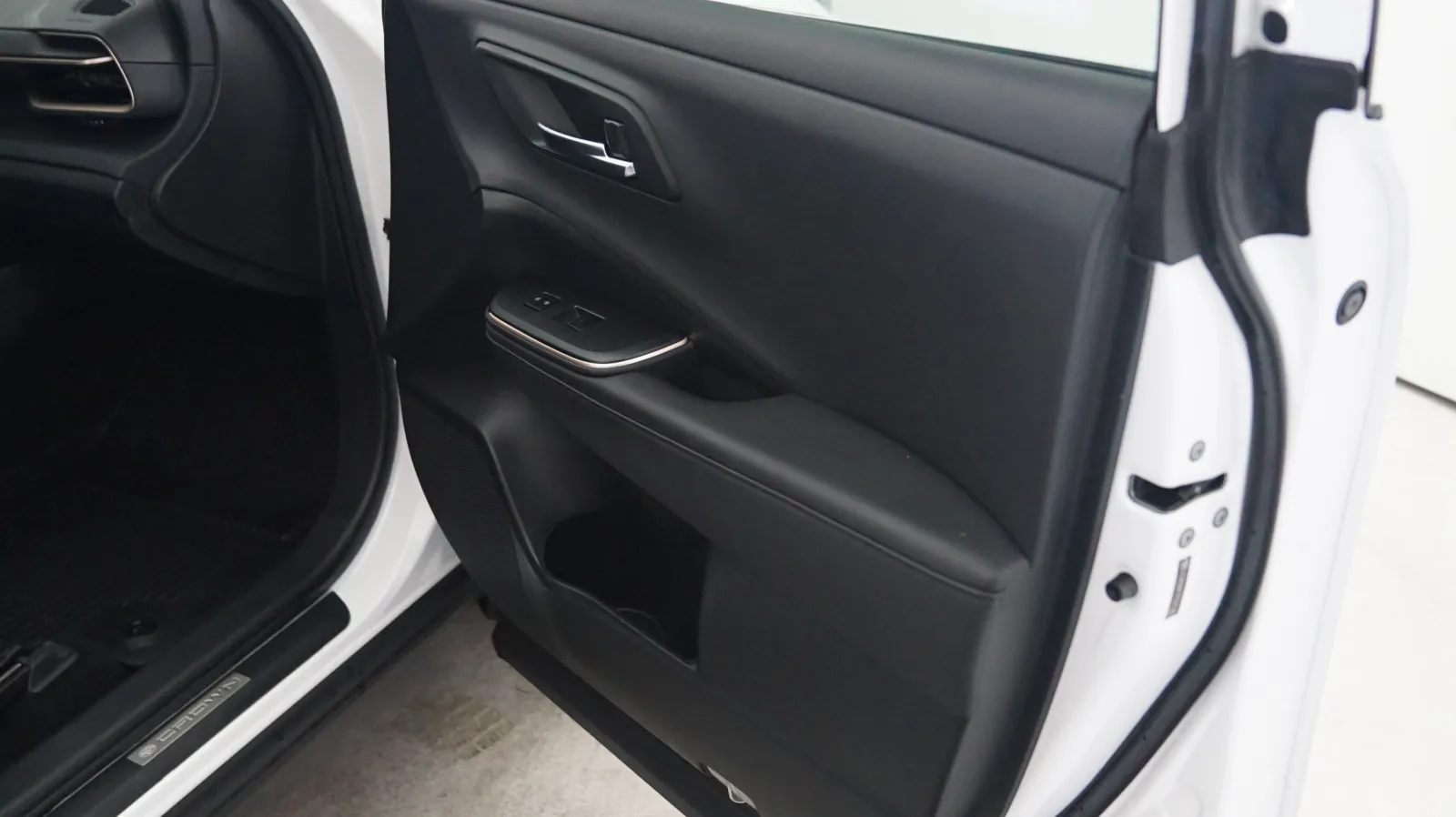 Toyota Crown photo 15