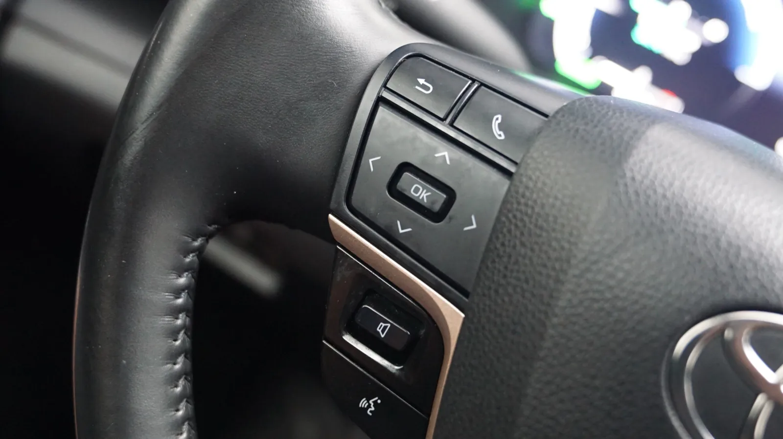Toyota Crown photo 19
