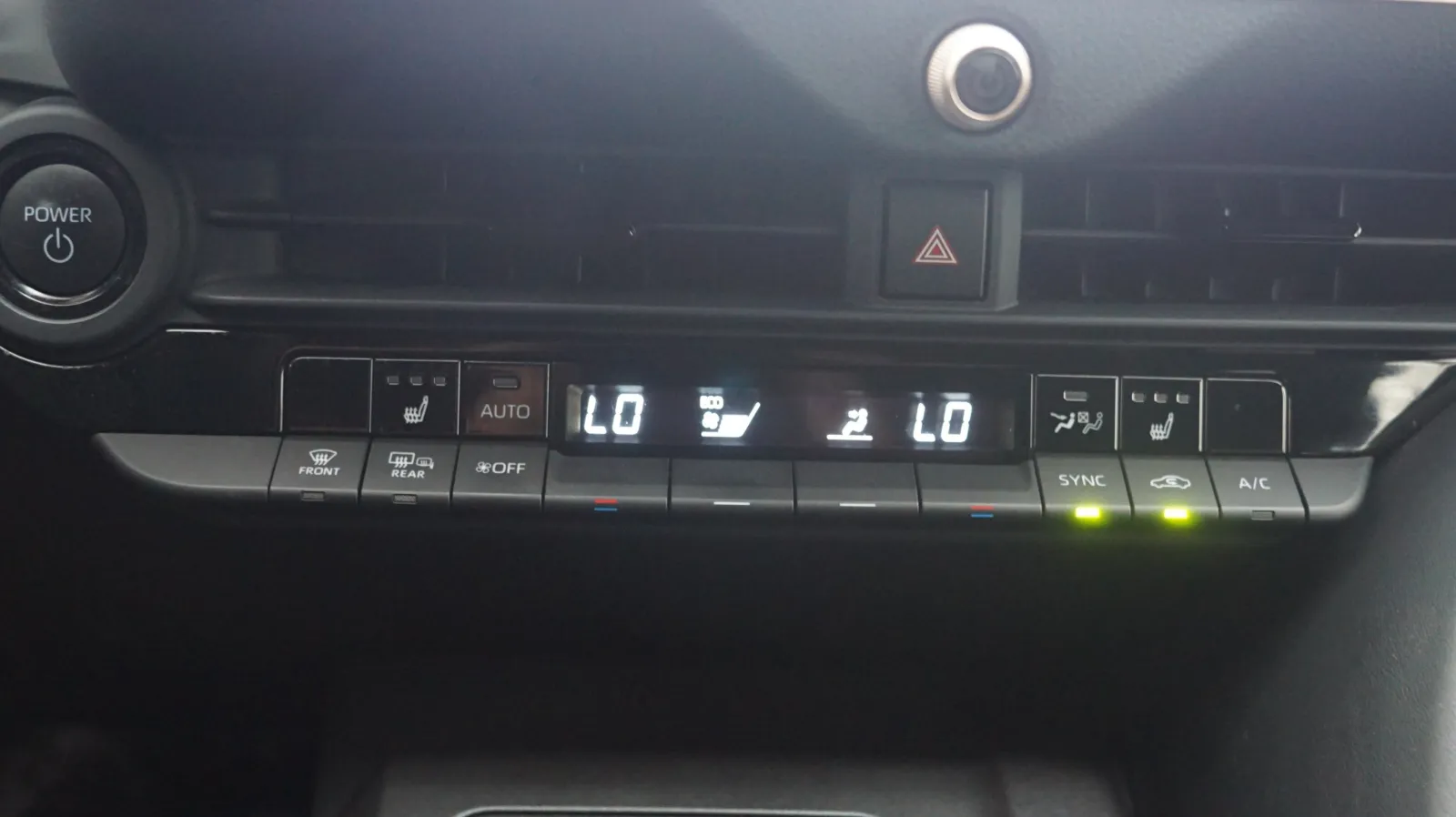 Toyota Crown photo 22