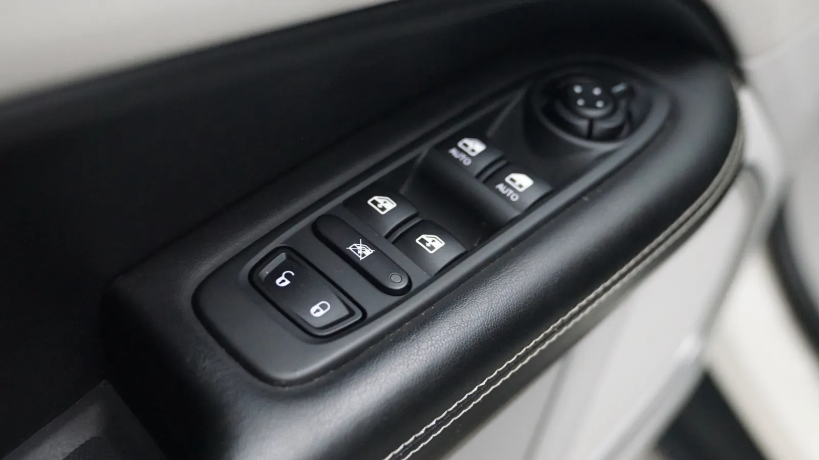 Jeep Compass photo 15