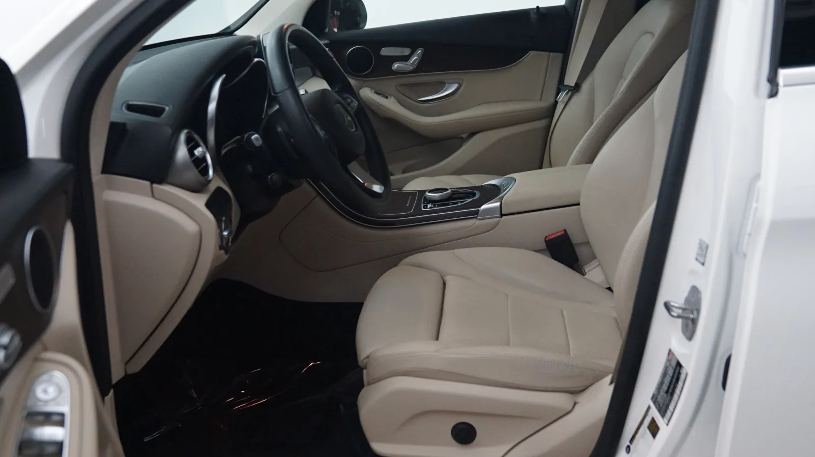 Mercedes-Benz GLC photo 7