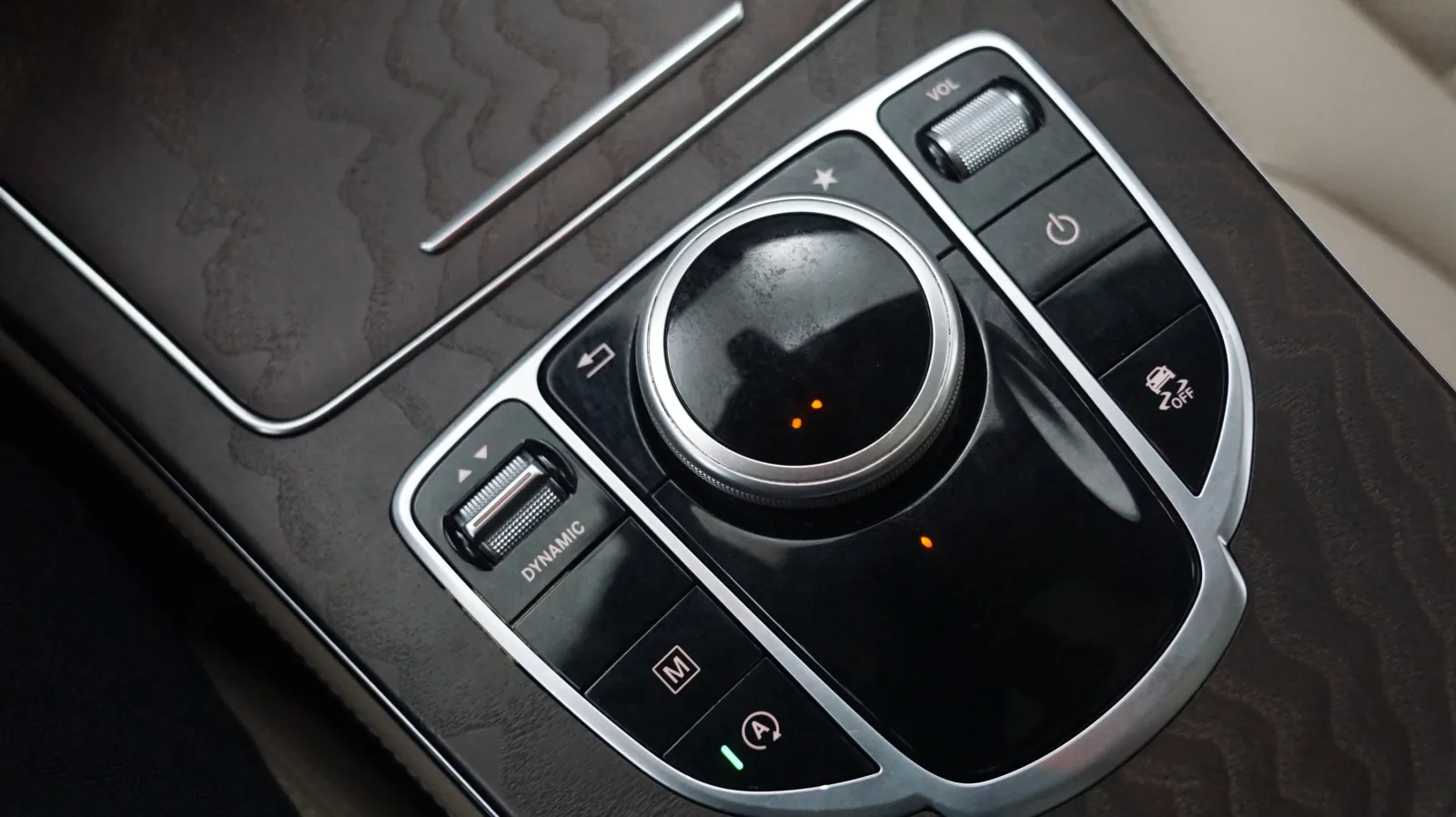 Mercedes-Benz GLC photo 21