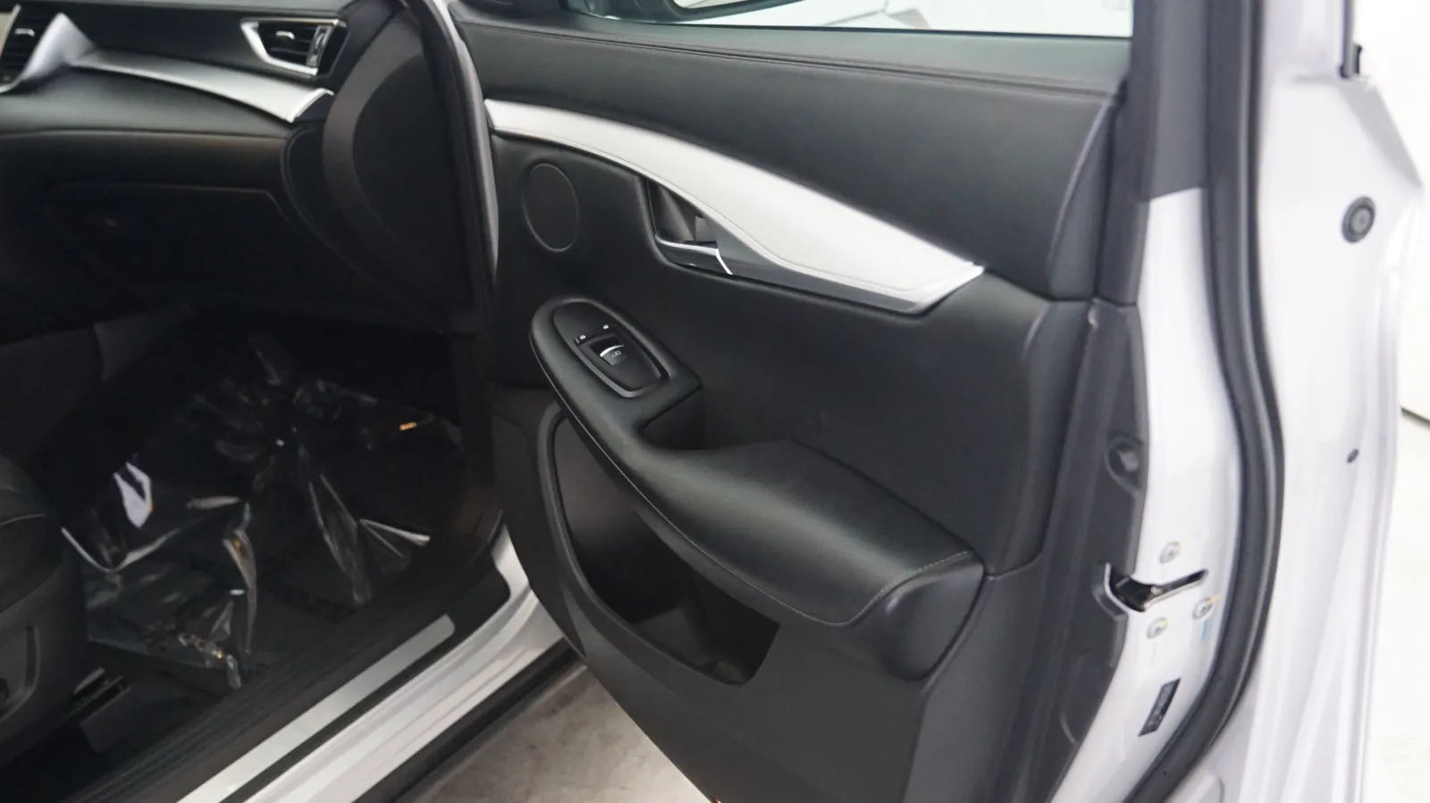 Infiniti QX50 photo 15