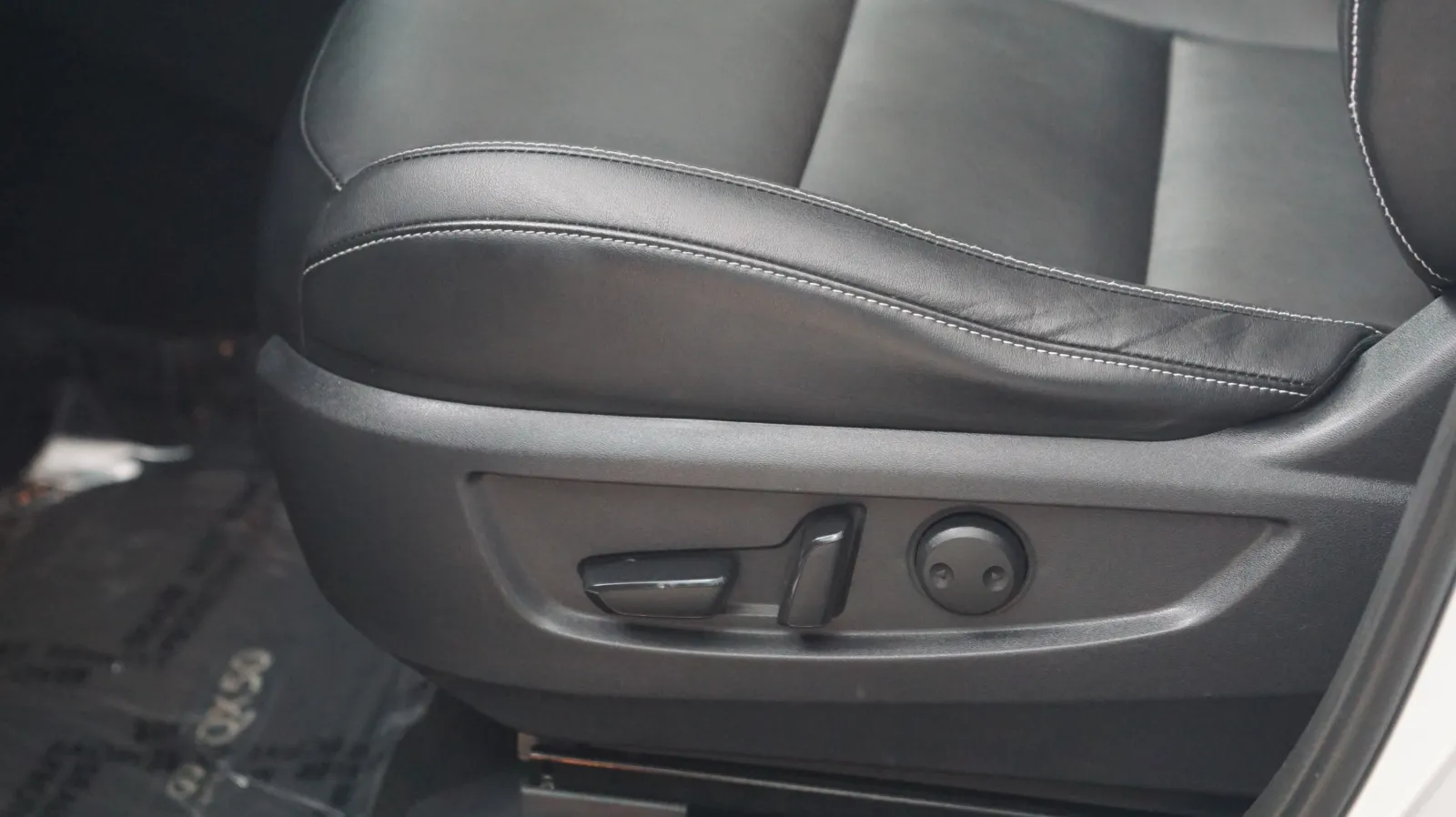 Infiniti QX50 photo 16