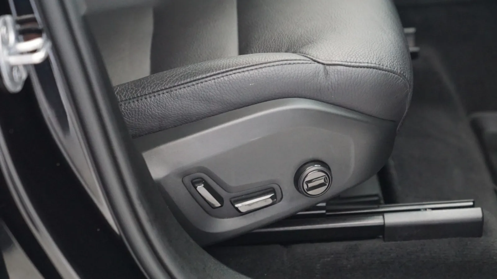 Volvo XC60 photo 14