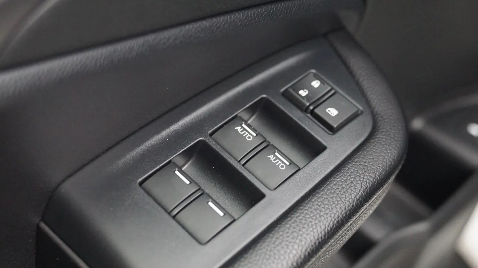 Honda Passport photo 17