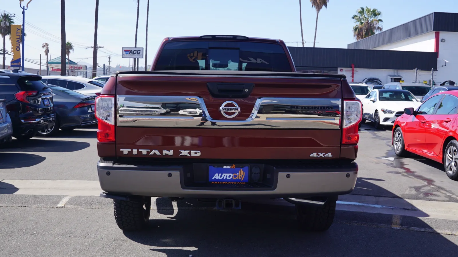 Nissan Titan photo 10