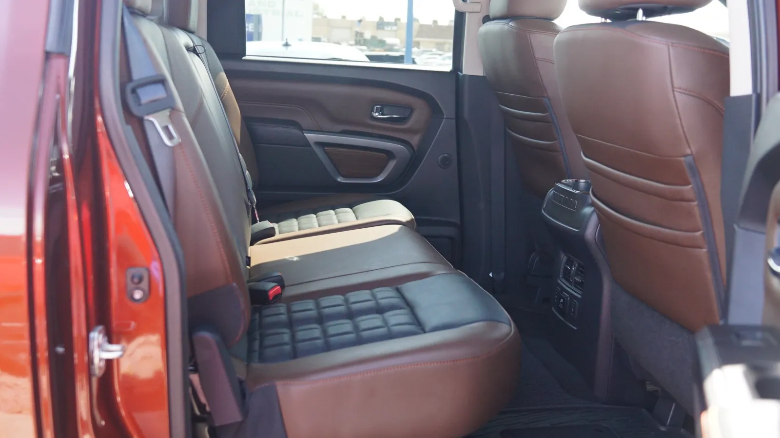 Nissan Titan photo 13
