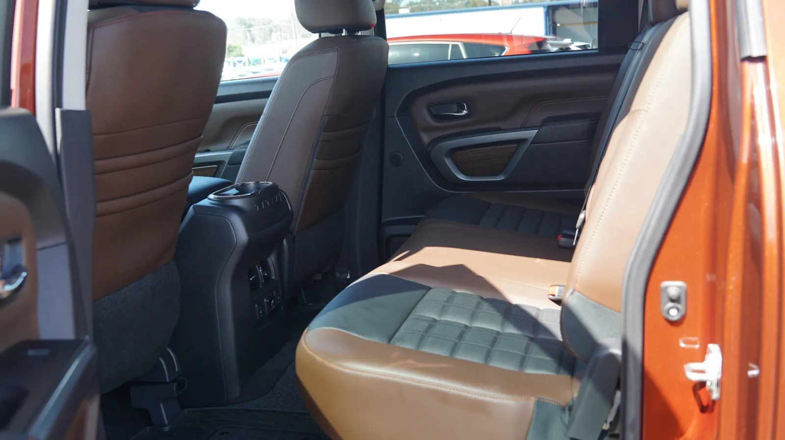 Nissan Titan photo 14