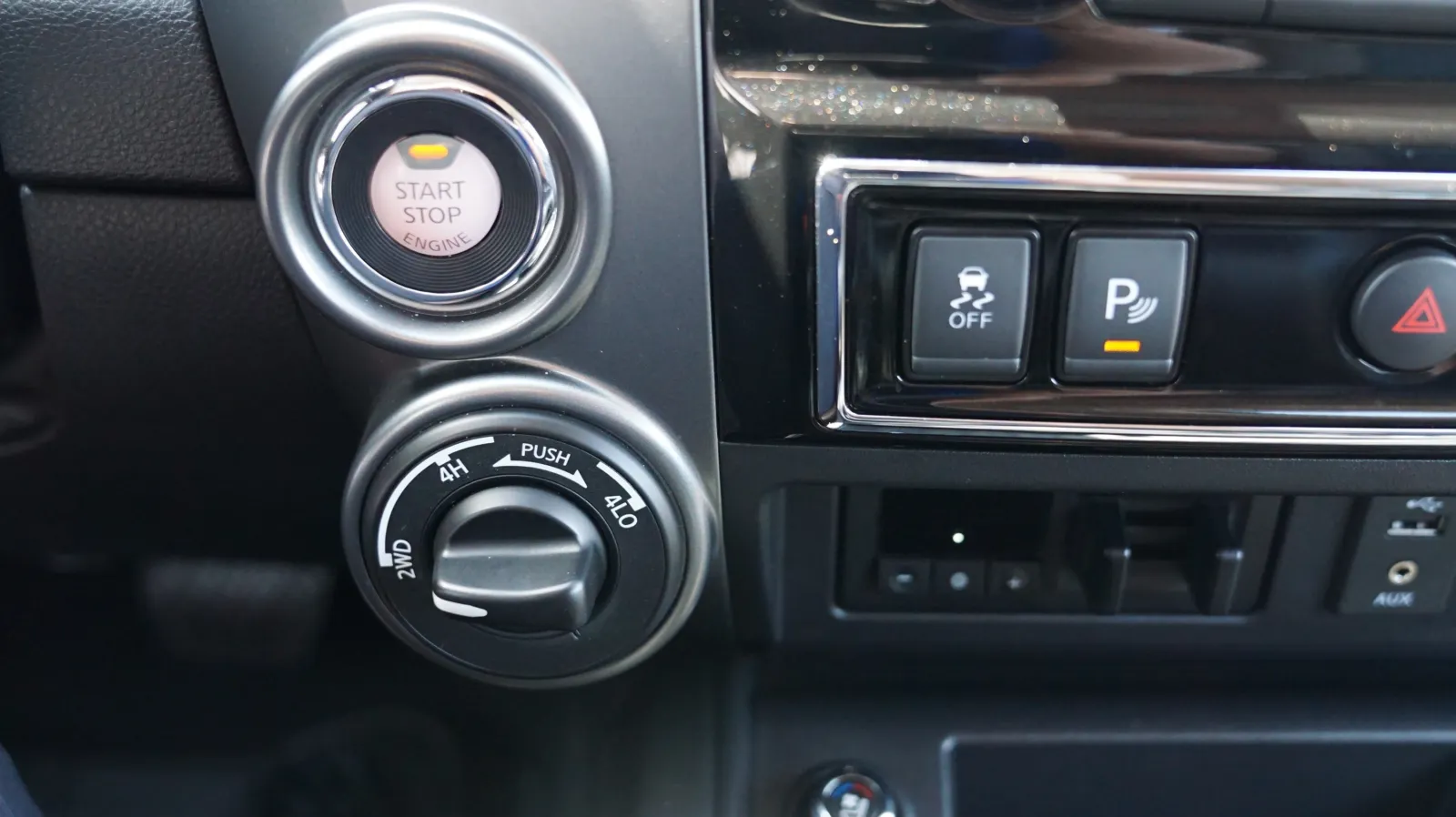 Nissan Titan photo 25