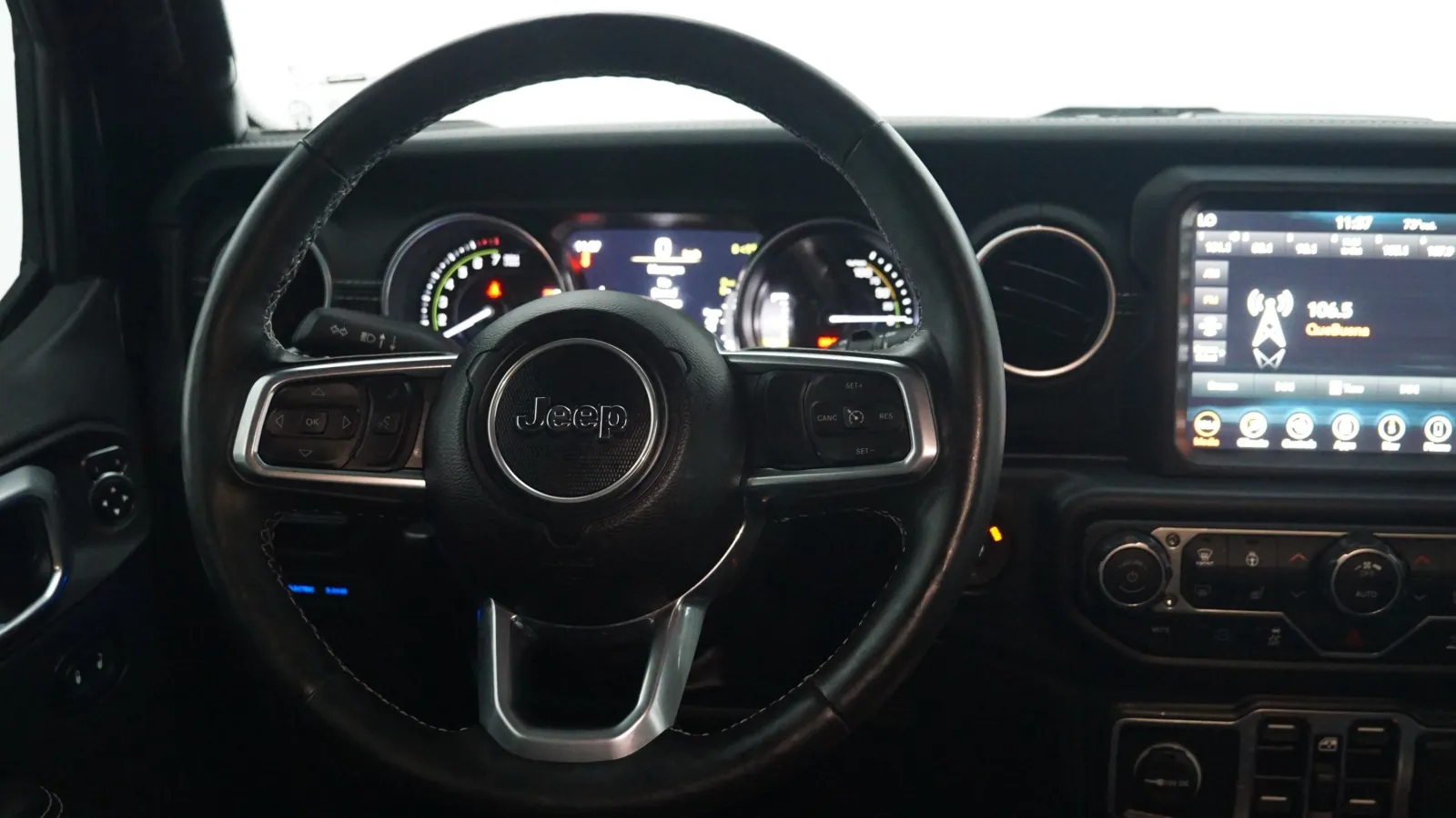 More photos of 2023 Jeep Wrangler 4xe Sahara at Auto City, CA