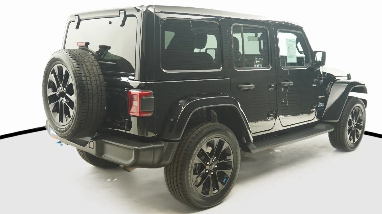 More photos of 2023 Jeep Wrangler 4xe Sahara at Auto City, CA