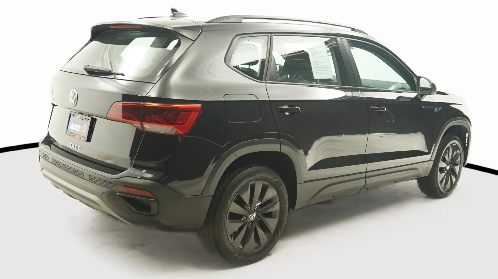 More photos of 2024 Volkswagen Taos S at Auto City, CA