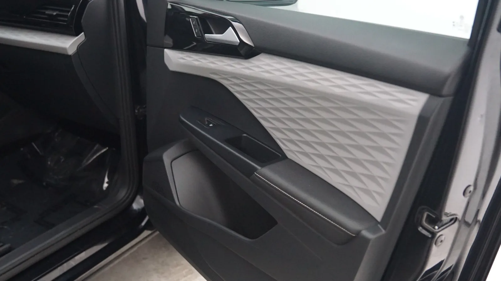 Volkswagen Taos photo 14