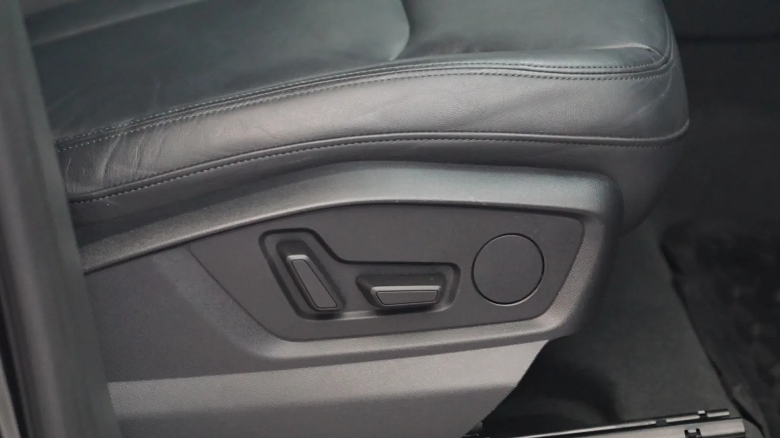 Audi Q7 photo 14