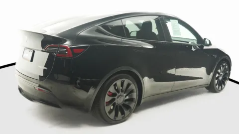 More photos of 2023 Tesla Model Y Performance at Auto City, CA
