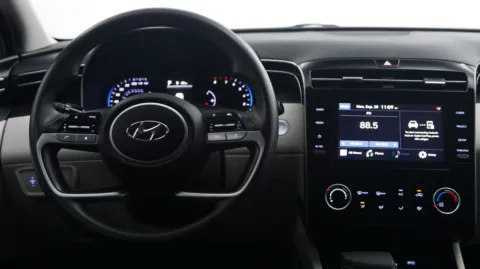 More photos of 2023 Hyundai Tucson SEL at Auto City, CA