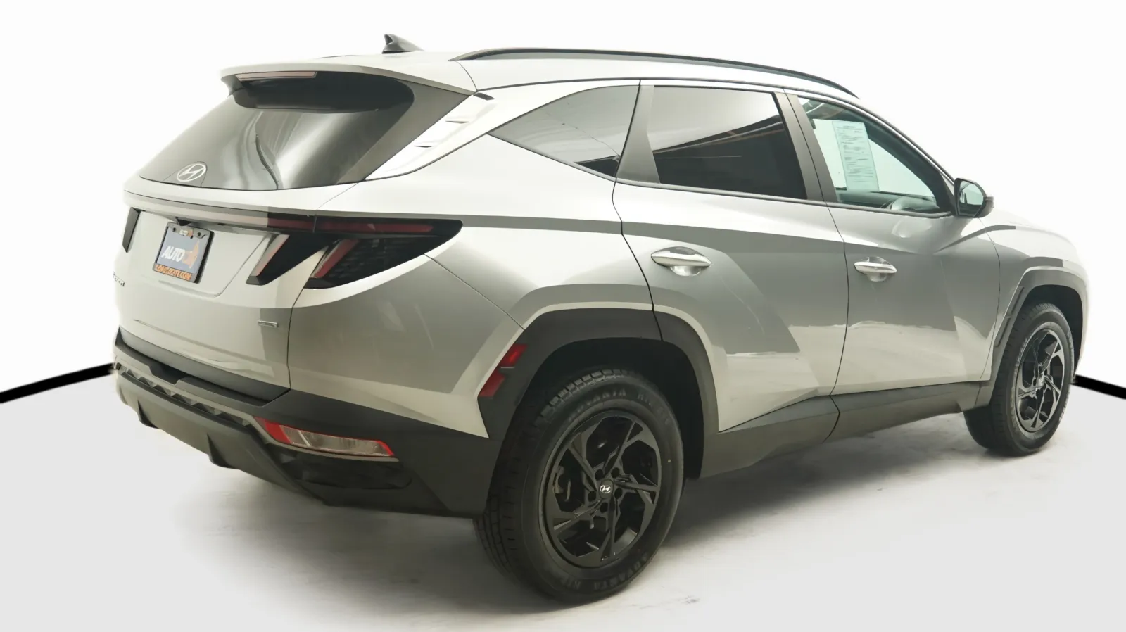 More photos of 2023 Hyundai Tucson SEL at Auto City, CA