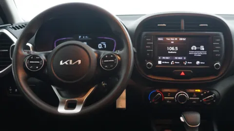 More photos of 2023 Kia Soul LX at Auto City, CA