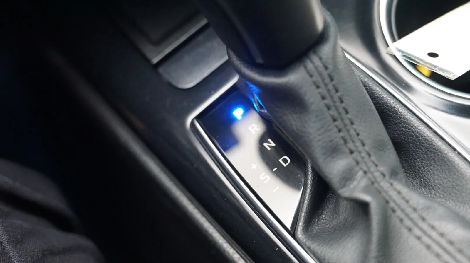 Toyota Camry photo 23