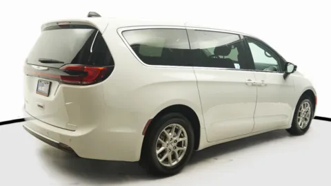 More photos of 2024 Chrysler Pacifica Touring L at Auto City, CA