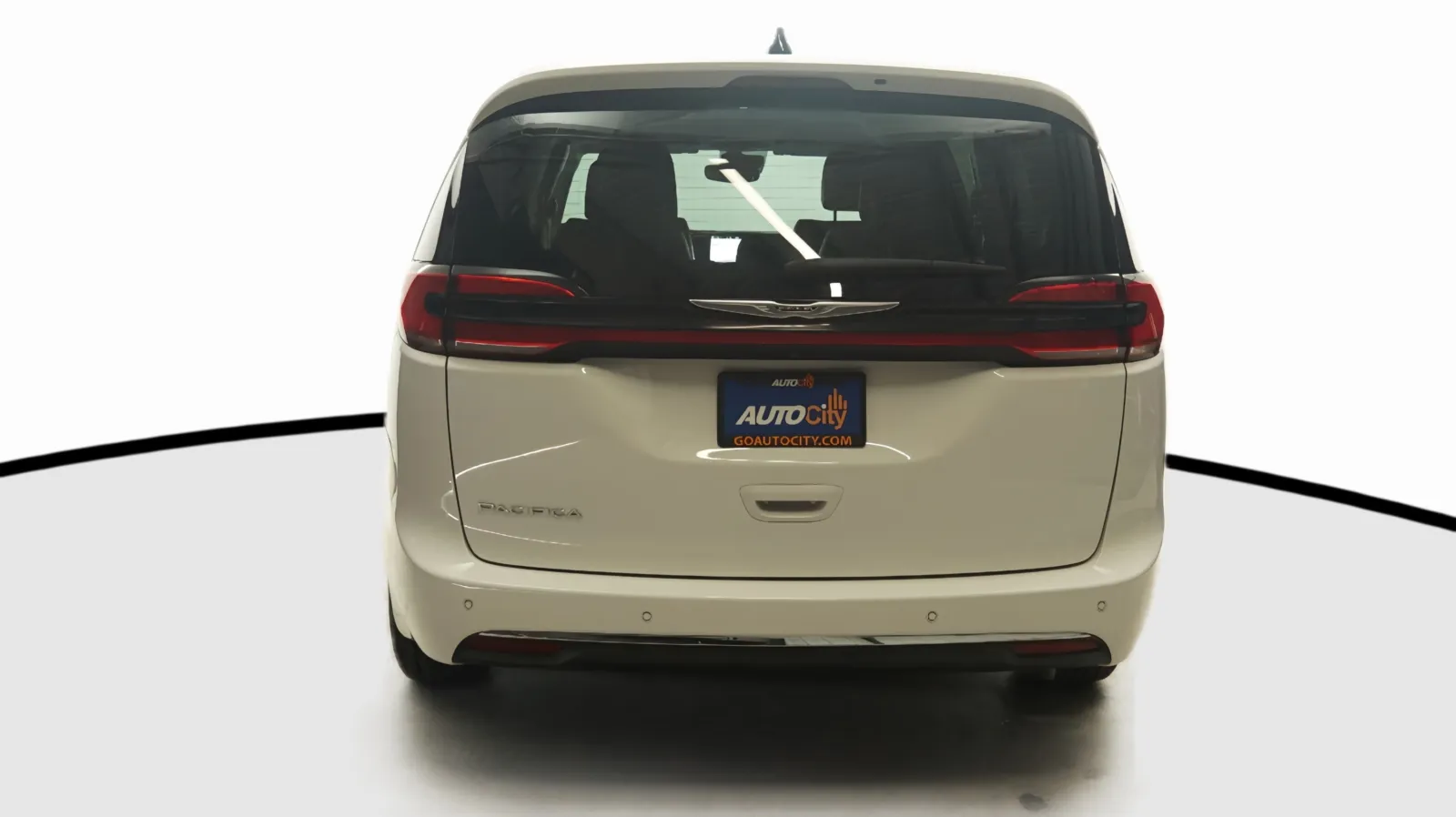 Chrysler Pacifica photo 10