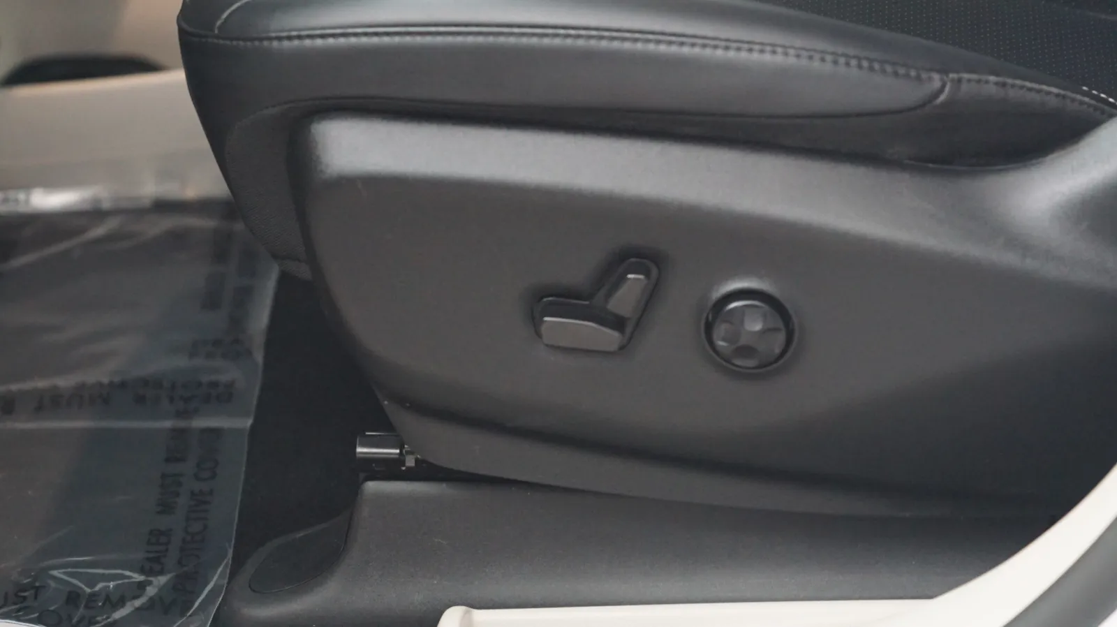 Chrysler Pacifica photo 15