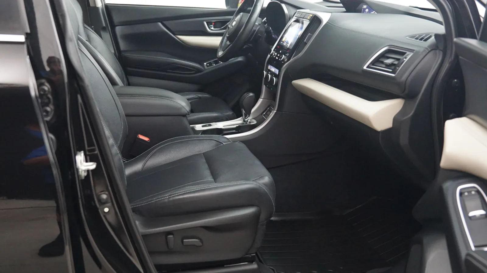 Subaru Ascent photo 6