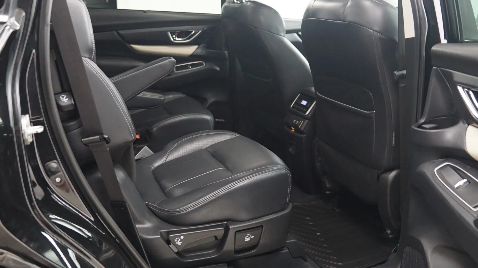 Subaru Ascent photo 11