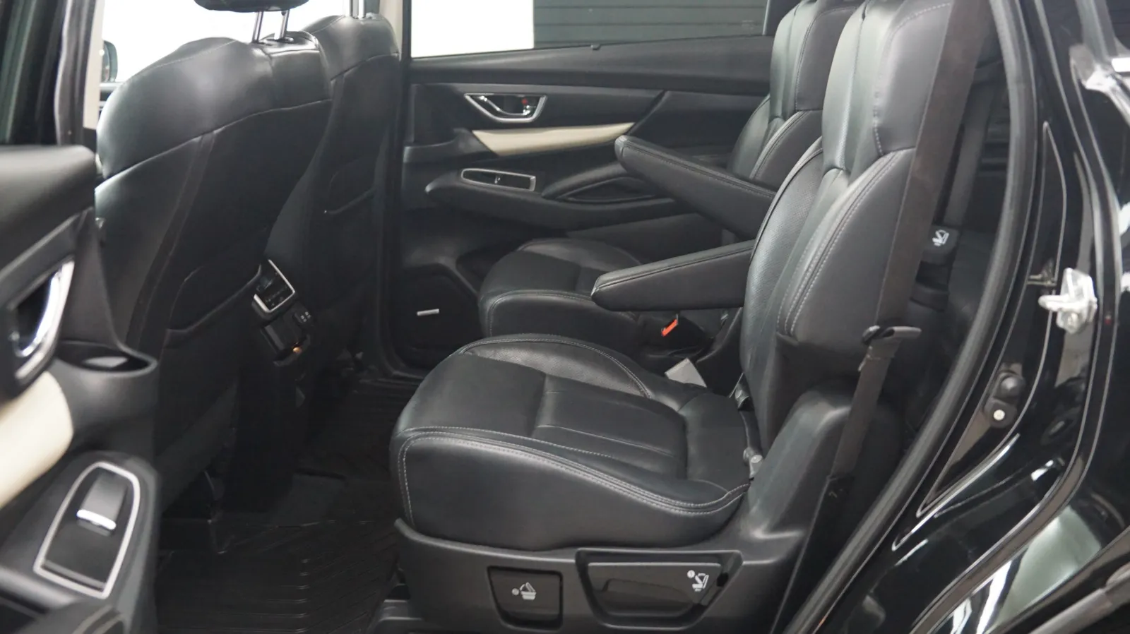 Subaru Ascent photo 12
