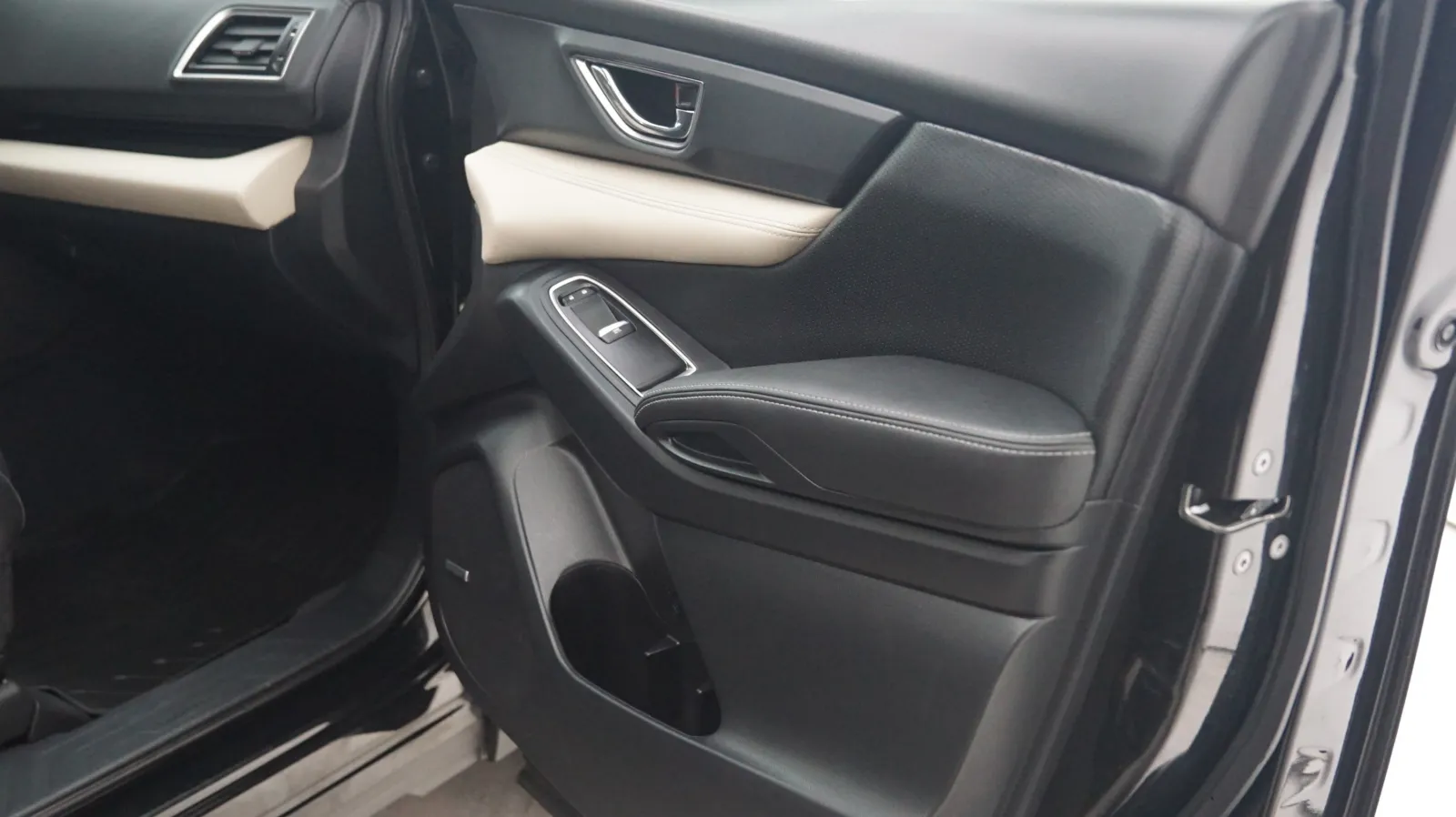 Subaru Ascent photo 16