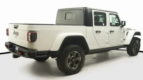 More photos of 2022 Jeep Gladiator Rubicon at Auto City, CA